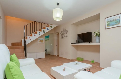 Serpentona Villa | Villa Sa Lluna - Three Bedroom Villa, Sleeps 6