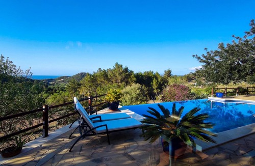 Sant Agusti des Vedra Villa | Villa Shera, Ibicencan house with sea views, pool in private area with lots of charm