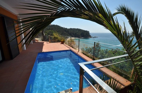 Lloret de Mar Villa | Villa 'Sol Solet' spectacular seafront with private pool