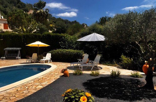 Calonge Villa | Villa 'Sunshine' with Mountain View, Private Pool and Wi-Fi