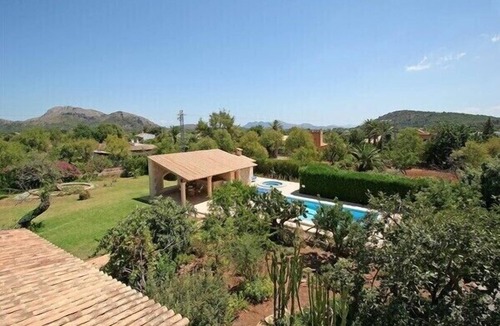 Pollensa Ski Chalet | Villa ten minutes walk from Pollensa