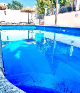 Los Romanes Ski Chalet | Villa vistas al lago with private pool