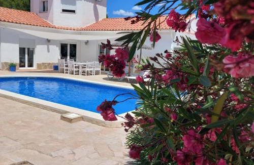 Calafat Villa | Villa voor 8 personen met zwembad