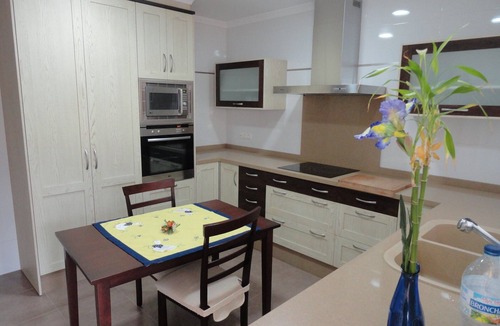 Gilet Ski Chalet | Villa with private pool, pool table, barbecue, 5 m to the beach, mountain views.