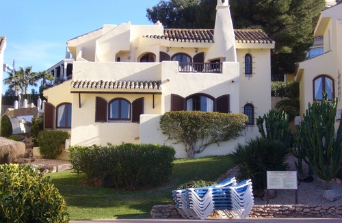 Atamaria Villa | Villa with stunning views,easy access to swimming pool/beautiful gardens. A/Con
