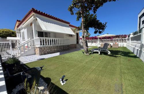 Benicassim Villa | VillaBrisaeta, villa costera a un paso de todo.