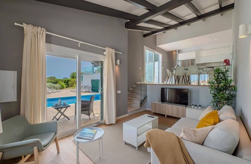 Cala Llonga Villa | Villaser - nice seaview and pool