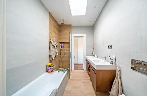 Torremolinos House | VillaSpainExperience con piscina climatizada