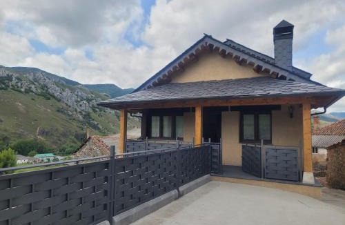 Villafeliz de Babia House | Vivienda Turistica Cueto Larama VUT-LE-860