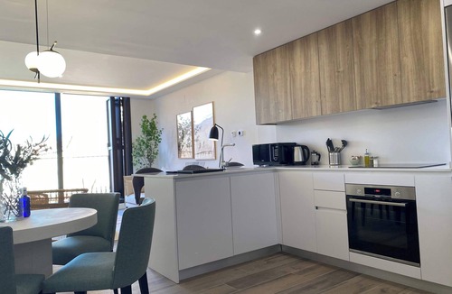 Malasana Apartment | w* | Stylish 2BR w/Sunny Terrace in Chueca