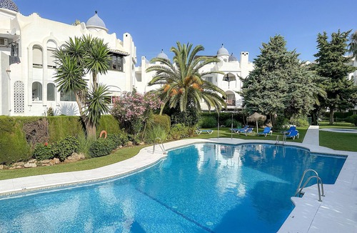 Sitio de Calahonda Condo | Walk to the Beach! 1 Bedroom Comfy Condo