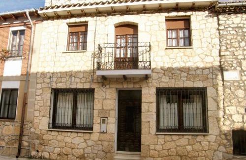Banos de Valdearados House | Warm House in Baños de Valdearados, Farm Close to Town