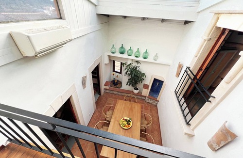 Arta House | Welcome to Casa Bellavista - urban domicile with a view of the countryside