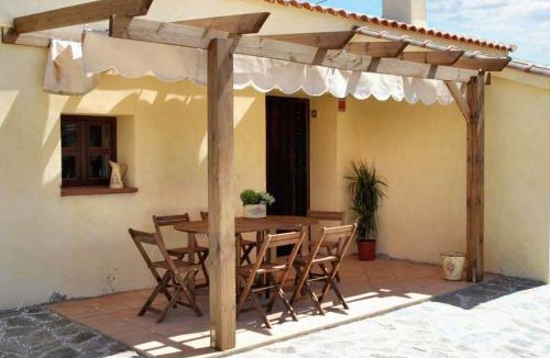 Villanueva del Duque House | Welcoming House in Alcaracejos with Shared Pool