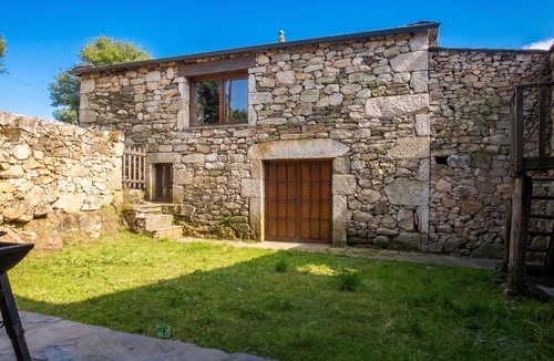Paradela House | Welcoming House in Paradela with BBQ included