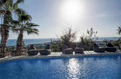 Sitges Apartment | Wengé Suite by Hello Homes Sitges