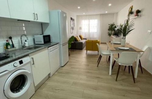 Godella Apartment | White Lily
