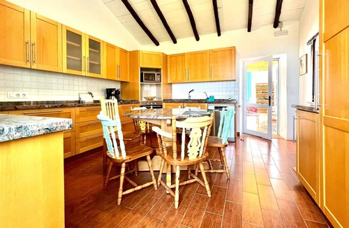 El Rincon Villa | Wonderful Villa with infinity swimming pool in San