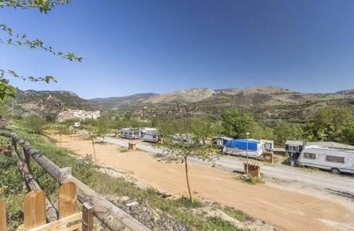 Alos de Balaguer House | Wonderful Holiday Home Móvil Pequeña 1