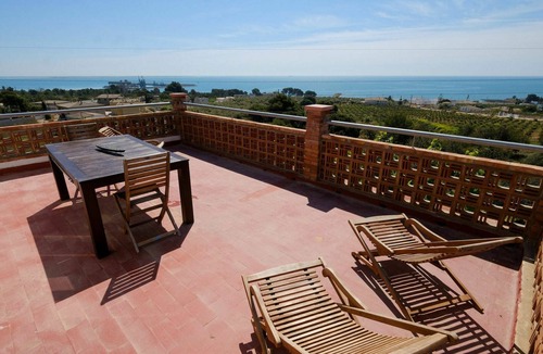 Alcanar House | Wonderful private villa for 18 people with WIFI, private pool, TV, balcony and pets allowed