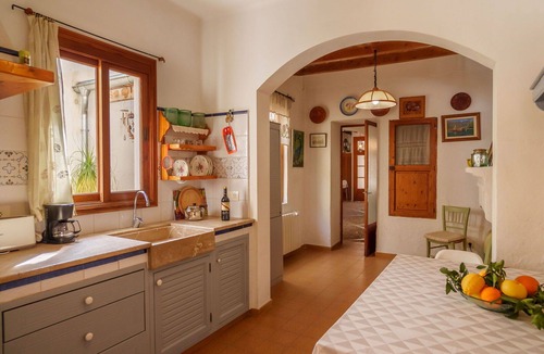 Binissalem House | Wonderful villa for 4 guests with WIFI, A/C, TV and patio
