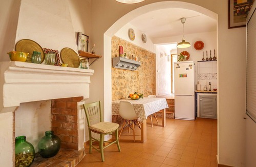 Binissalem House | Wonderful villa for 4 guests with WIFI, A/C, TV and patio