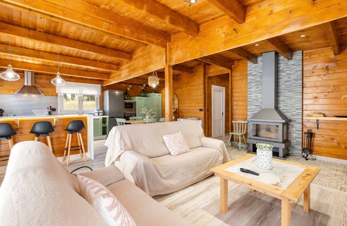 Caravaca de la Cruz House | Wooden Cabin Cortijo la Jimena 2 (with private pool)