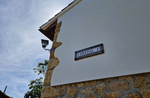 Vallobal House | Your Idyllic Rural Retreat in the Heart of Asturias