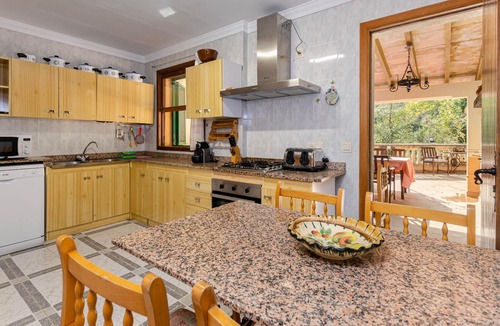 Lluc House | YourHouse Vint i Nou, perfect for hiking, in the Tramuntana Mountains