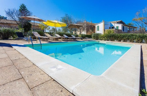 Alaro House | YupiHome Villa Corquet