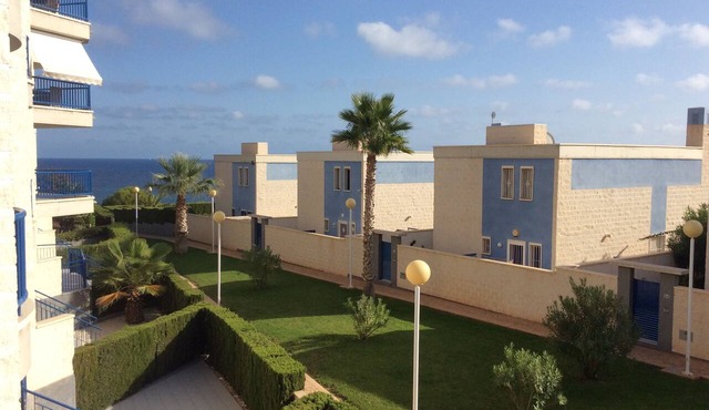 1st line, Frontal sea view, south facing with beautiful sea view