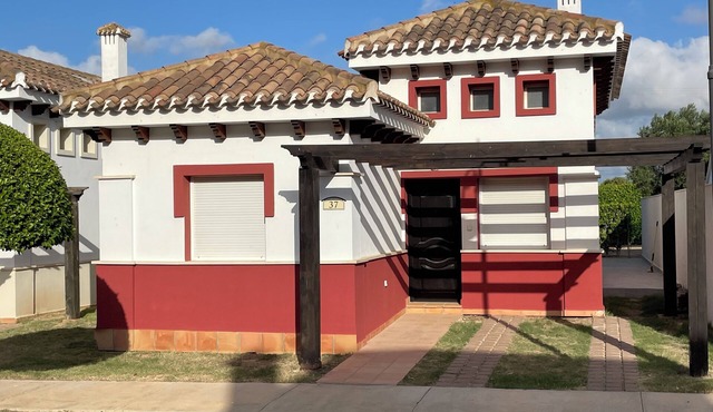 2 Bedroom Villa With Heated Pool