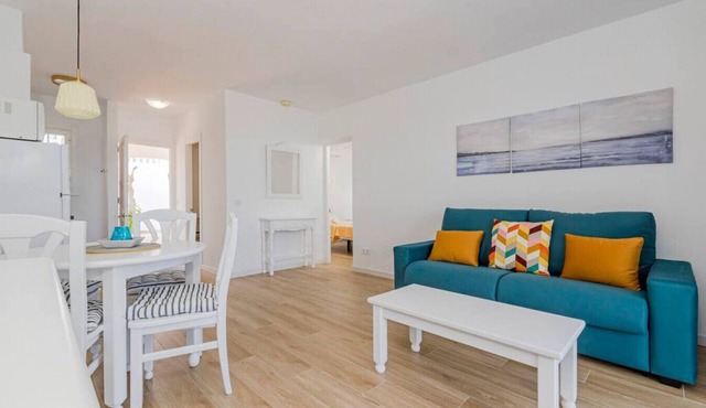 209 Lovely 1-bedroom condo just 300 mts from beach