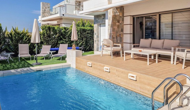 4 bedroom awesome home in Los Alcázares