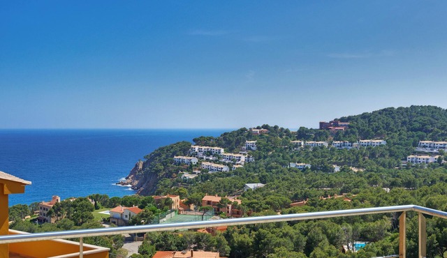 6 Bedroom Villa, Sea Views, Pool, Tamariu