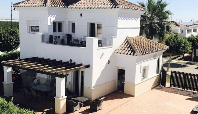 A Beautiful Villa located in the bustling La Torre Golf Resort - PJA2-LT