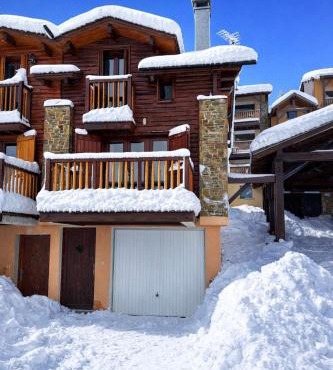 AGREABLE CHALET MITOYEN 8 COUCHAGES SUR PYRENEES 2000