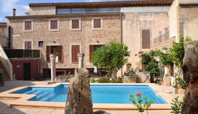 Amazing home in Santanyi with private swimming pool, can be inside or outside