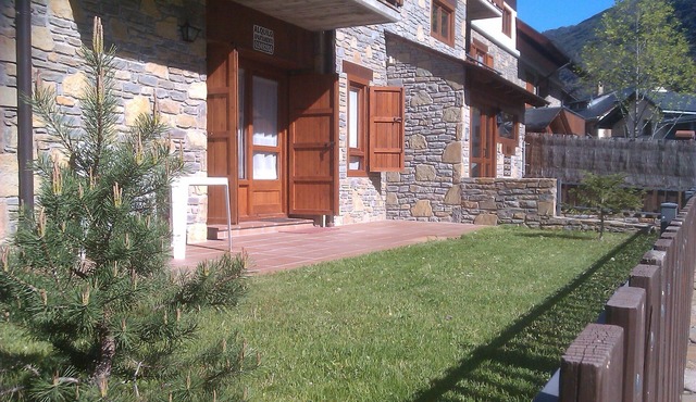 APARTAMENTSUITESPAIN BAQUEIRA BAQUEIRA PRIVATE GARDEN
