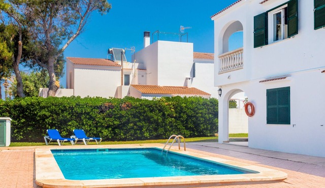 Apartment 'Delfín 8' with Shared Pool, Wi-Fi, and Air Conditioning