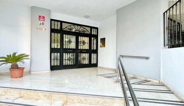 Apartment in Torremolinos near Beach