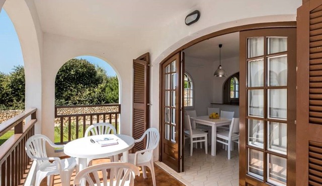 Apartment in Well-Maintained Complex with Pool - Girasol Garden Superior 2 B