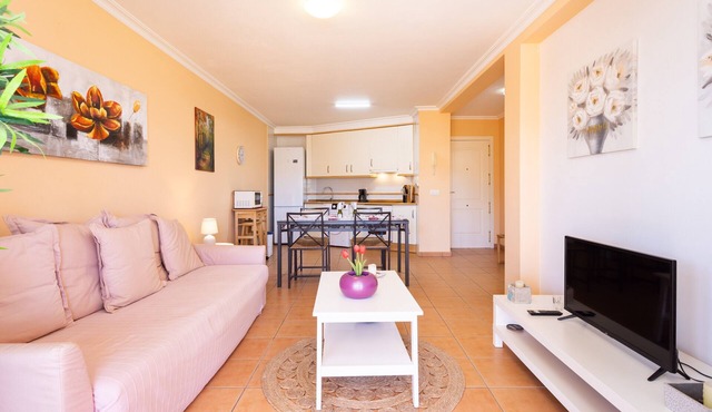 Apartment 'Junto al Mar Isabel' with Terrace, Shared Pool & Wi-Fi