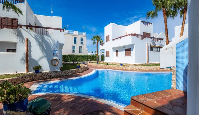 Apartment La Perla de Cala d'Or 9 with Shared Pool, Garden & Wi-Fi