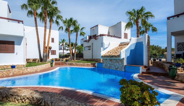 Apartment La Perla de Cala d'Or 10 with Shared Pool, Garden & Wi-Fi