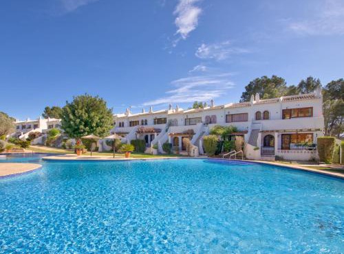 Apartment Los Lagos by Interhome