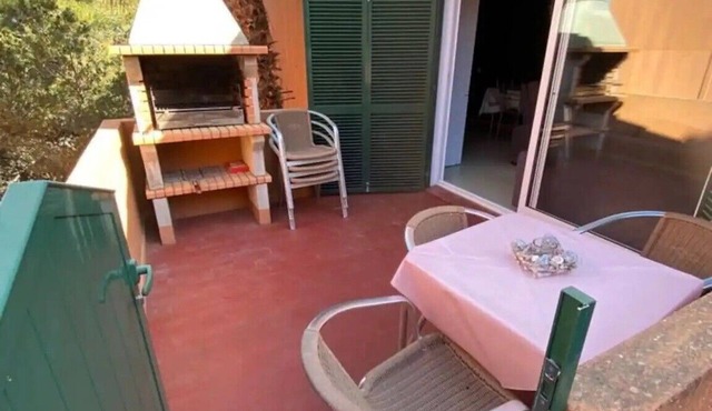 Apartment Near the Sea with Private Terrace, Wi-Fi, and Air Conditioning