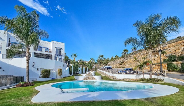 Apartment 'Paraiso Pueblo' with Sea View, Wi-Fi and Air Conditioning