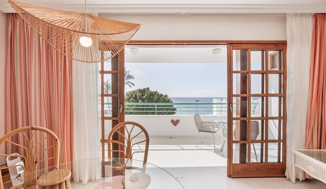Apartment 'Playa Delphin 202' with Sea View, Balcony and Wi-Fi