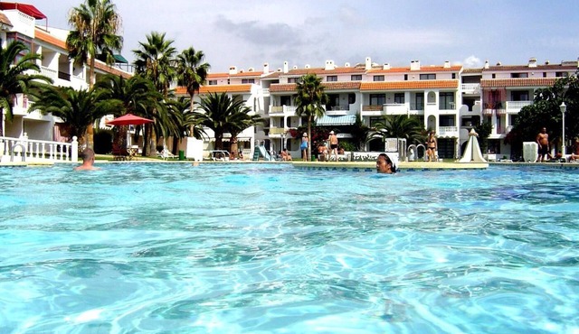 APCOSTAS Habitat Playa Romana /One Bedroom and bunk beds